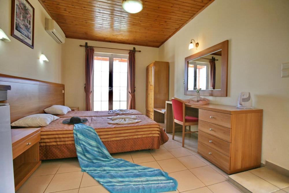 Anaxos Hotel Eksteriør billede